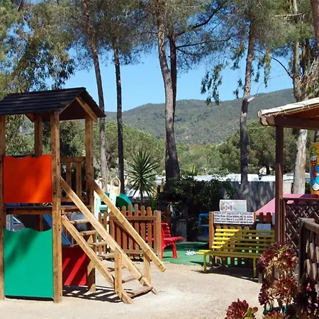 Elba Travels - * Lacona