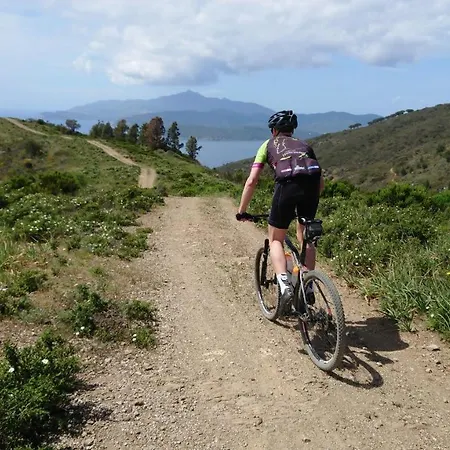 Κάμπινγκ Elba Travels - Lacona