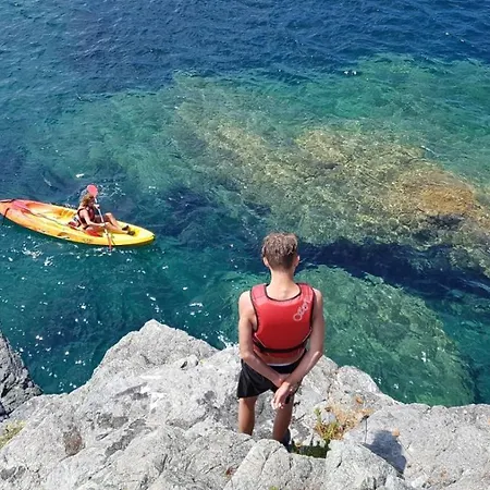 Elba Travels - * Lacona